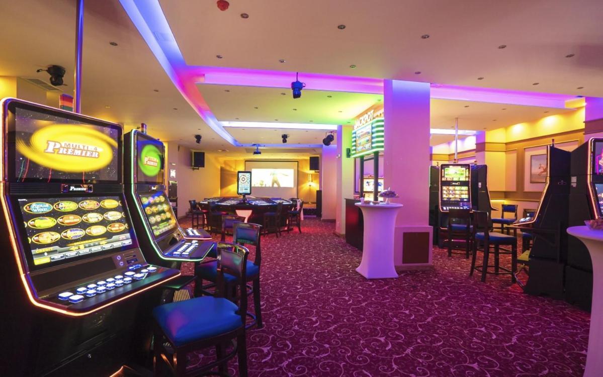 Hotel Orpheus - Casino And Spa Pamporovo Exterior photo