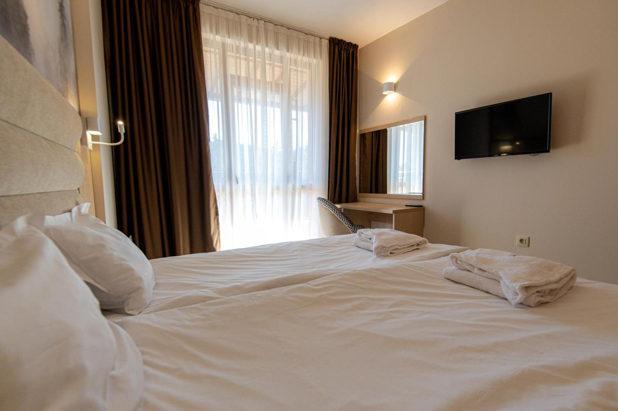 Hotel Orpheus - Casino And Spa Pamporovo Exterior photo
